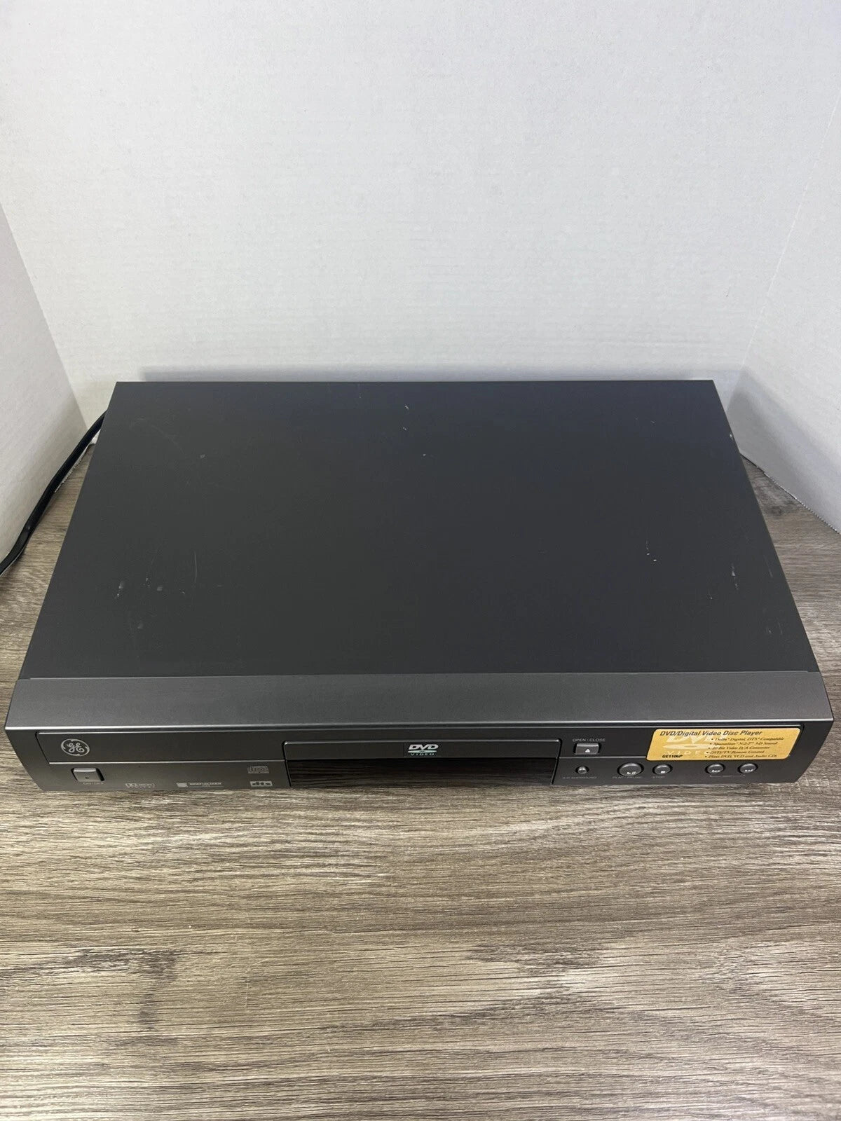 General Electric DVD Video Disc Player Model GE1106P - No Remote