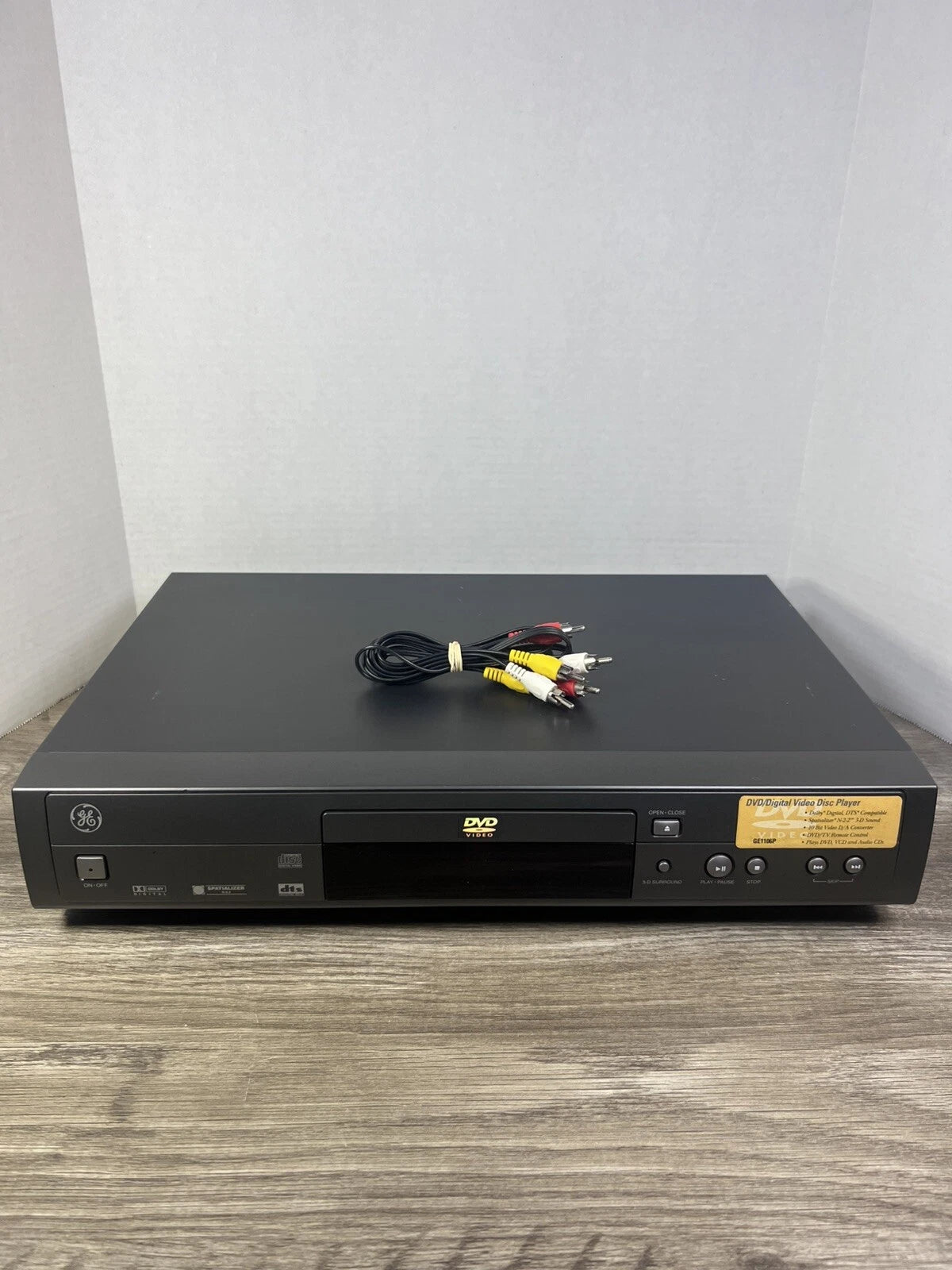 General Electric DVD Video Disc Player Model GE1106P - No Remote