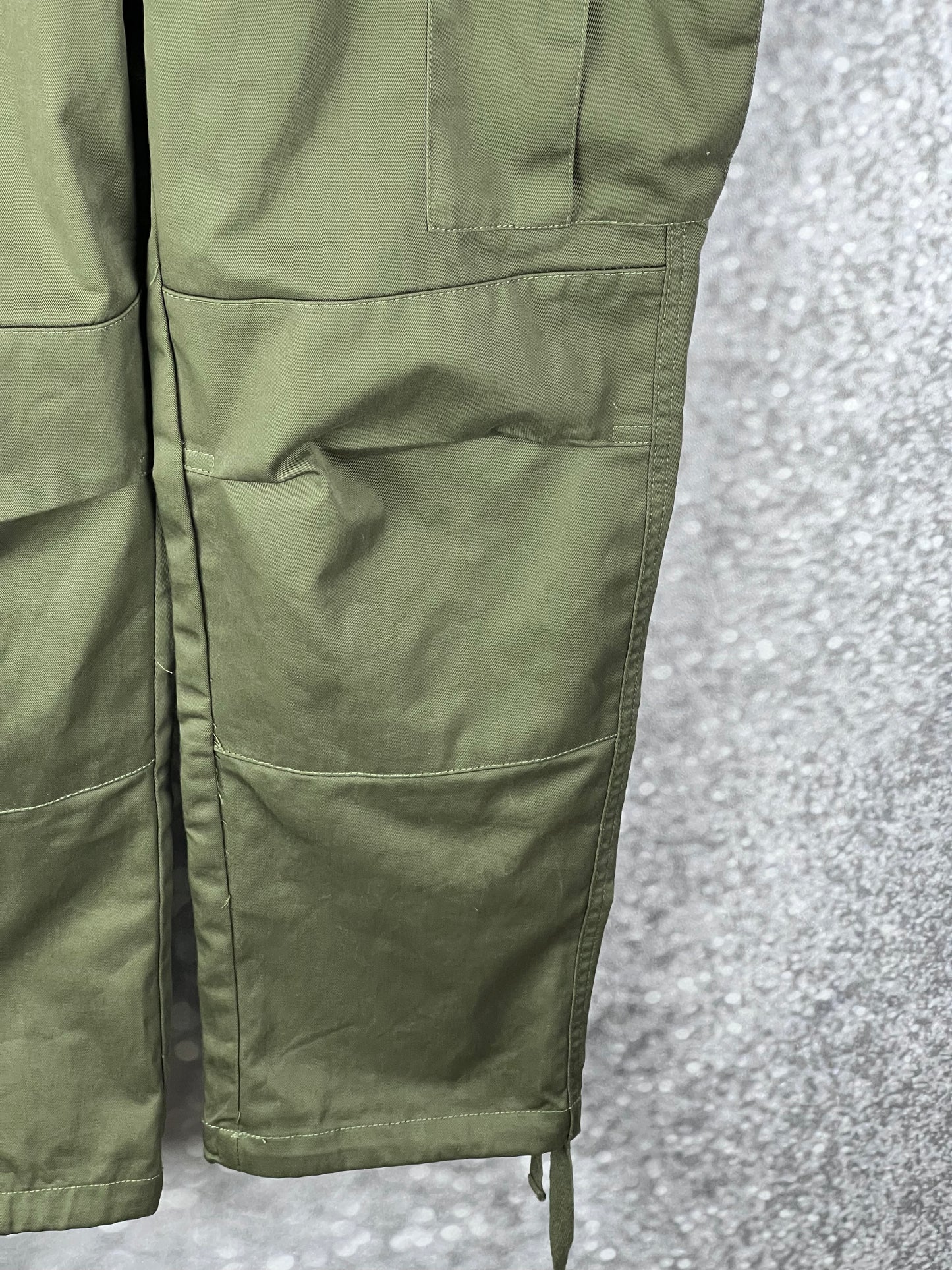 Empyre Relax Loose Fit Button Fly Cargo Skate Pants Olive Green Size 28