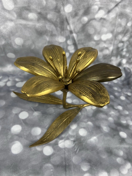 Vintage Brass Hollywood Regency Lotus Flower ashtray w/ 6 removable petals