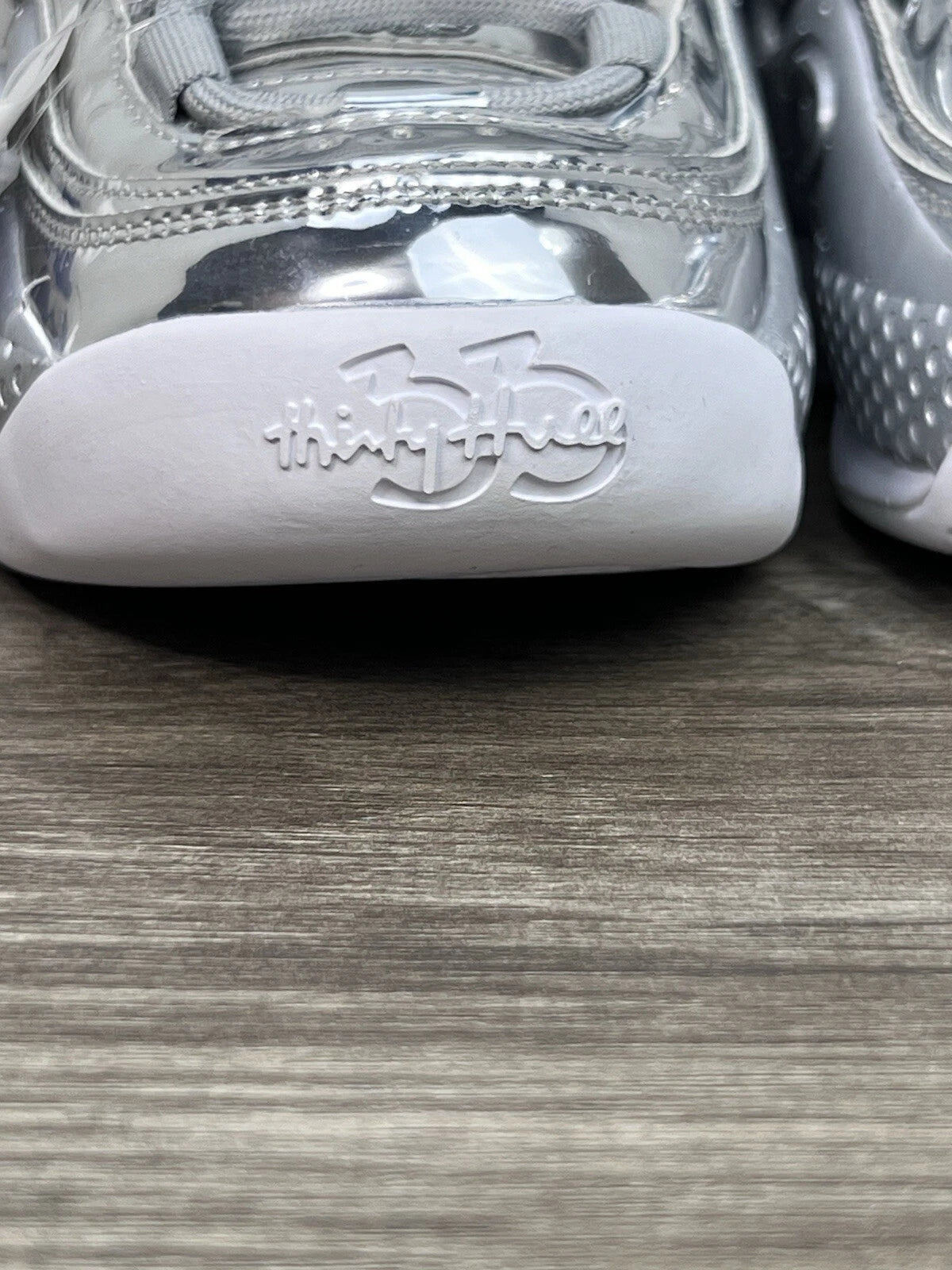 Fila Grant Hill 3 Silver Metallic 1BM01759-050 Men’s Size 6.5 Basketball Shoe