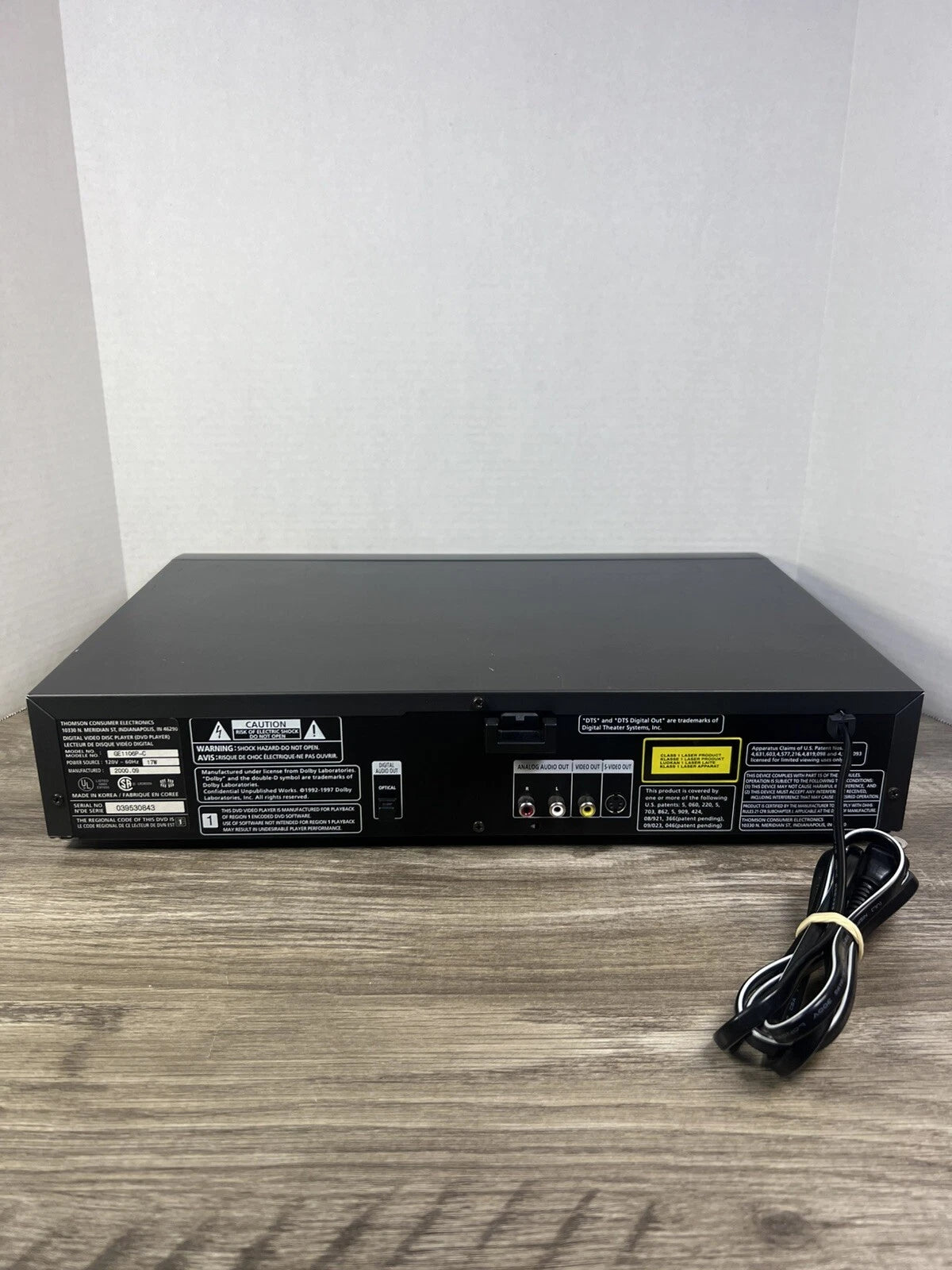 General Electric DVD Video Disc Player Model GE1106P - No Remote